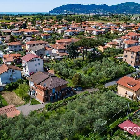 Casa Degli Zii Appartamento Letizia Luni Bagian luar foto