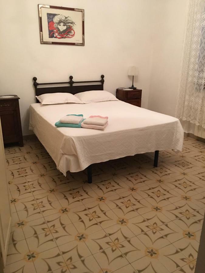 Casa Degli Zii Appartamento Letizia Luni Bagian luar foto
