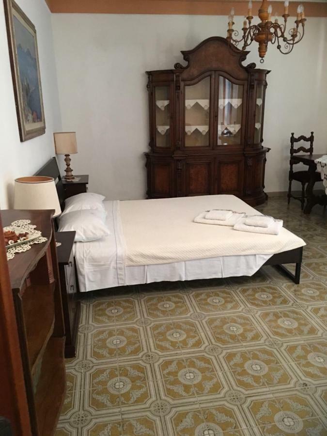 Casa Degli Zii Appartamento Letizia Luni Bagian luar foto